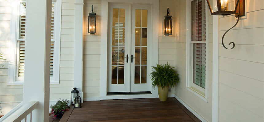 Front-Porch-Closeup-Of-Smooth-James-Hardie-Fiber-Cement-Lap-Siding